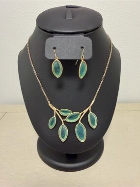Teal Green Gold Tone Enamel Leaf AVAN Statement Necklace & Earring Set EUC